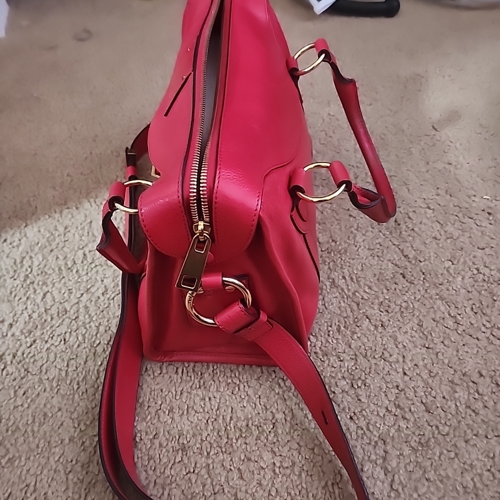 Marc Jacobs Wellington Red Leather Shoulder Bag - Picture 2 of 3